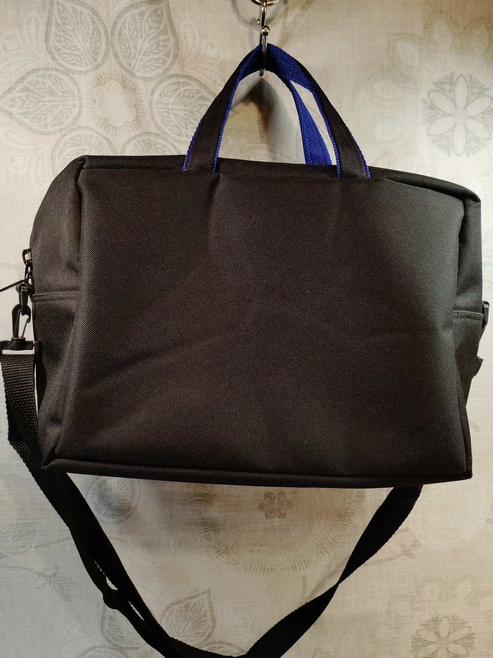 Tranquility by Colorado Clothing Black Laptop Messenger Bag with Blue Trim